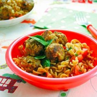 wp-content/uploads/2017/07/lamb-meatball-pasta-salad.jpg